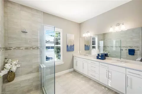 Bath - 9314 Quarry Dr, Naples, FL 34120 photo 2 of 3