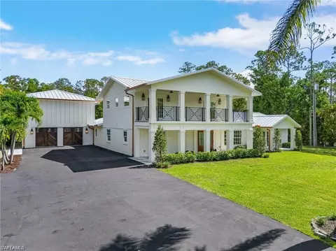 6155 Standing Oaks Ln, Naples, FL 34119