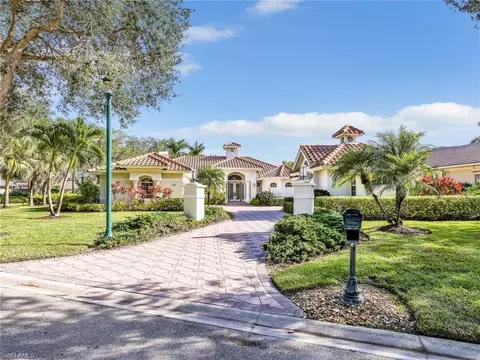 3000 Gardens Blvd, Naples, FL 34105