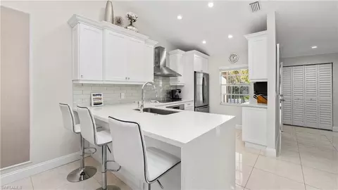 1714 Kings Lake Blvd #201, Naples, FL 34112