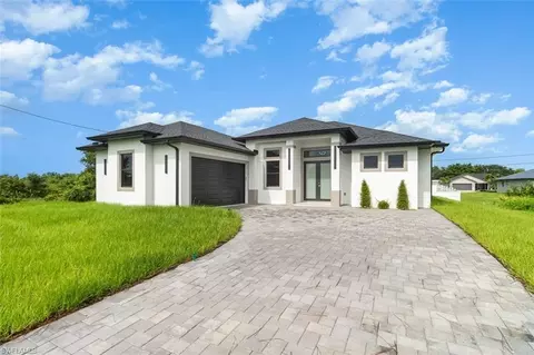 907 Sunniland Blvd, Lehigh Acres, FL 33971