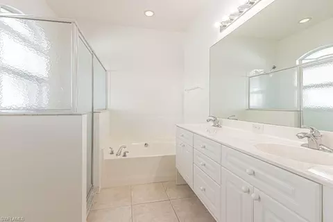 Bath - 2103 Crestview Way, Naples, FL 34119 photo 2 of 3