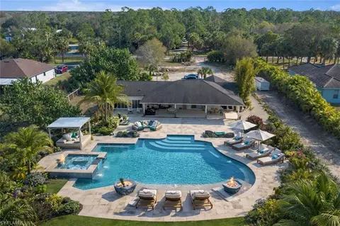 321 14th St NE, Naples, FL 34120