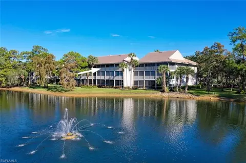 780 Waterford Dr #302, Naples, FL 34113