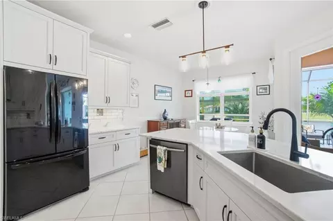 Kitchen - 3948 Ruxton Rd, Naples, FL 34116 photo 2 of 2