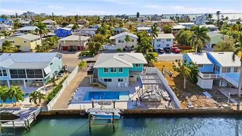 7 Avenida Carita, Fort Myers Beach, FL 33931