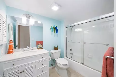 Bath - 3200 Binnacle Dr #C4, Naples, FL 34103 photo 4 of 4