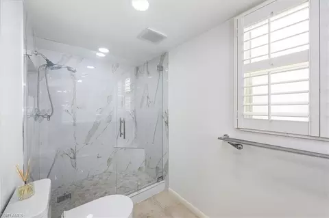 Bath - 3200 Binnacle Dr #C4, Naples, FL 34103 photo 2 of 4