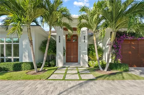 Exterior - 655 Starboard Dr, Naples, FL 34103 photo 5 of 19