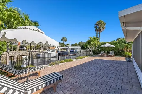 2737 Shoreview Dr, Naples, FL 34112 photo 22