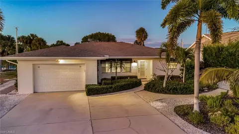 2737 Shoreview Dr, Naples, FL 34112 photo 42