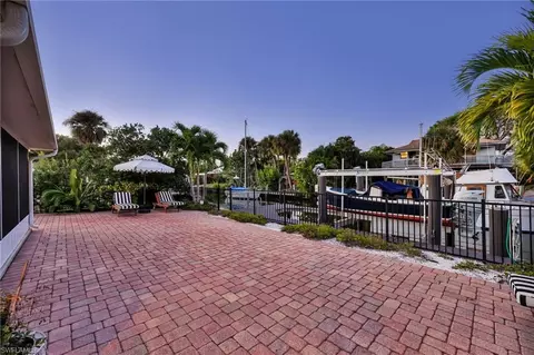 2737 Shoreview Dr, Naples, FL 34112 photo 32