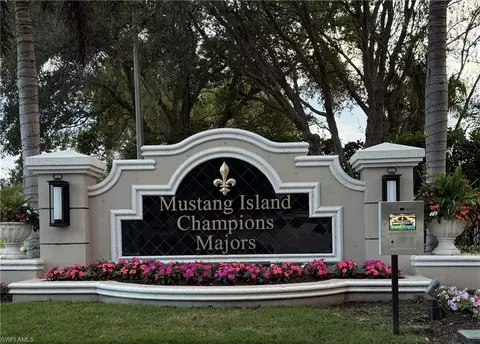 8948 Mustang Island Cir, Naples, FL 34113