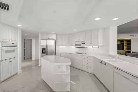 Kitchen - 445 Dockside Dr #A504, Naples, FL 34110 photo 4 of 4