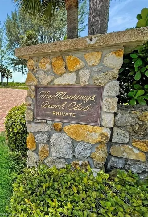 698 Fairway Ter, Naples, FL 34103 photo 5