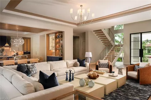 405 Putter Point Dr, Naples, FL 34103