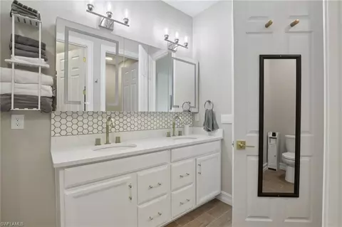 Bath - 1108 Enbrook Loop, Naples, FL 34114 photo 2 of 3