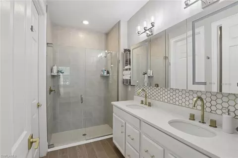 Bath - 1108 Enbrook Loop, Naples, FL 34114 photo 1 of 3