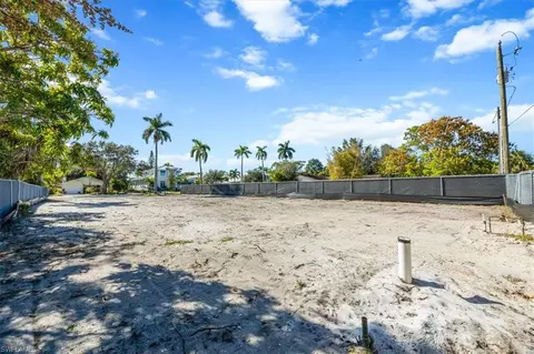 1075 7th Ave N, Naples, FL 34102 photo 7