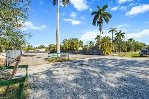 1075 7th Ave N, Naples, FL 34102 photo 13