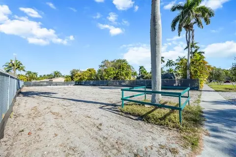 1075 7th Ave N, Naples, FL 34102 photo 10