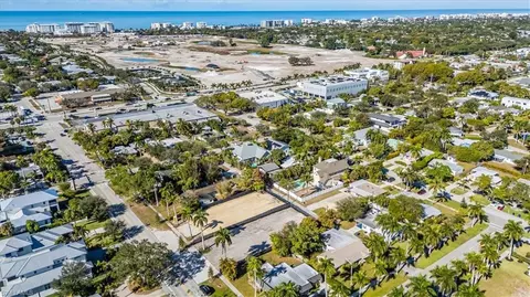 1075 7th Ave N, Naples, FL 34102 photo 4