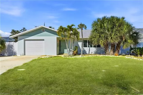 193 Hibiscus Dr, Fort Myers Beach, FL 33931