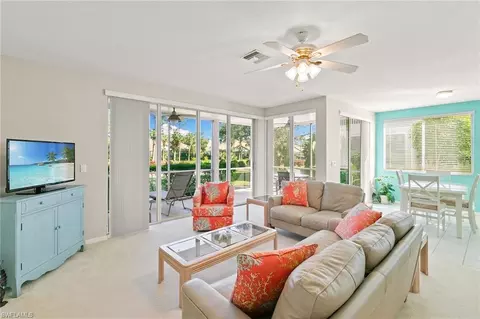8471 Southbridge Dr #4, Fort Myers, FL 33967