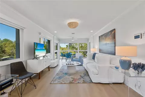 606 Broad Ave S #J606, Naples, FL 34102