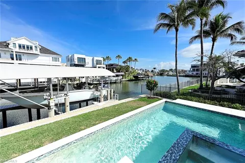271 Bayview Ave, Naples, FL 34108 photo 14