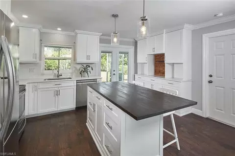 Kitchen - 18 Lanai Cir, Naples, FL 34112 photo 3 of 3