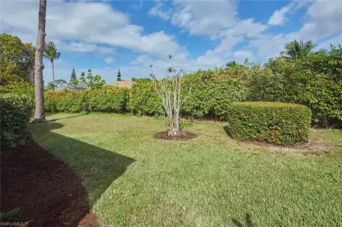 Exterior - 18 Lanai Cir, Naples, FL 34112 photo 5 of 6