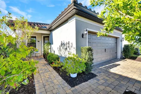 2171 Yellowfin Cir, Naples, FL 34114