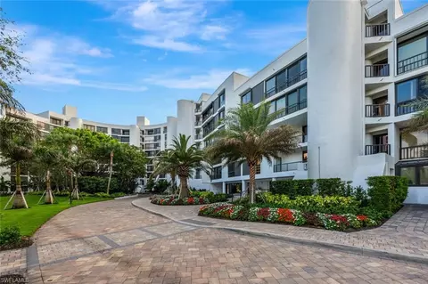 2378 Gulf Shore Blvd N #303, Naples, FL 34103