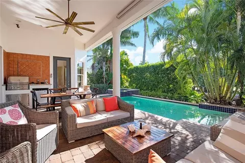 1448 Marlin Dr, Naples, FL 34102