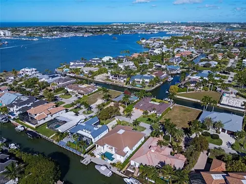 View/Area - 1448 Marlin Dr, Naples, FL 34102 photo 3 of 4