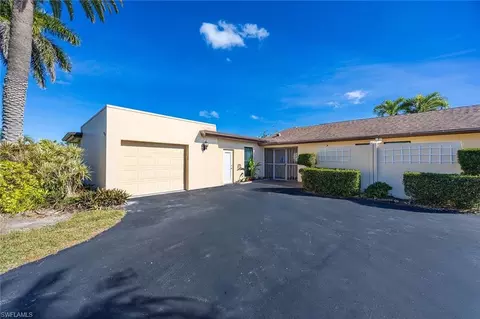 4185 Lakewood Blvd, Naples, FL 34112