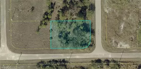 652 Sunflower Ave S, Lehigh Acres, FL 33974
