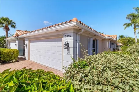 5065 Ventura Ct, Naples, FL 34109