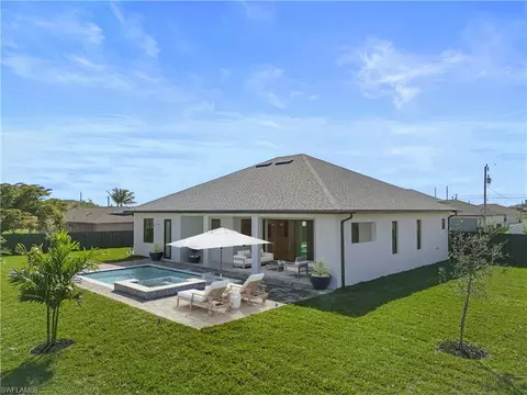 611 NW 25th Ter, Cape Coral, FL 33993