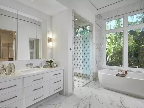Bath - 3220 Rum Row, Naples, FL 34102 photo 2 of 3