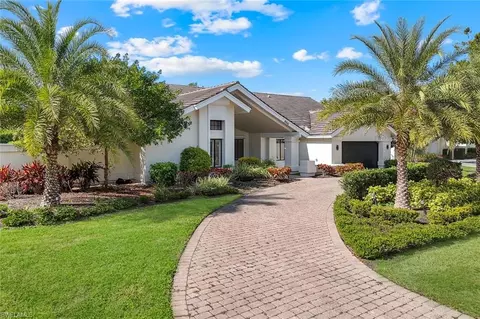 806 Knoll Wood Ct, Naples, FL 34108