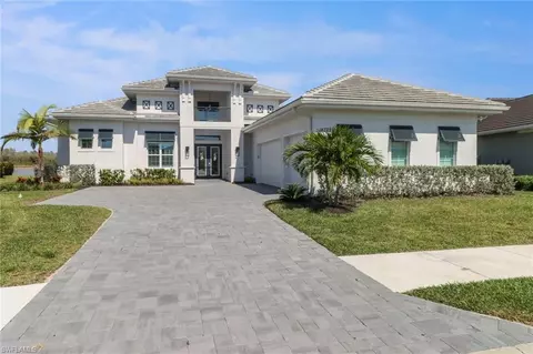 14370 Laguna Springs Ln, Naples, FL 34114
