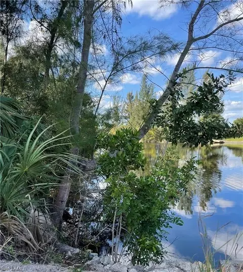 3628 NE 15th Ave, Cape Coral, FL 33909