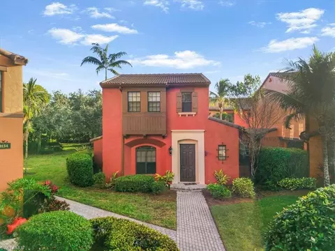 9138 Chula Vista St #12703, Naples, FL 34113