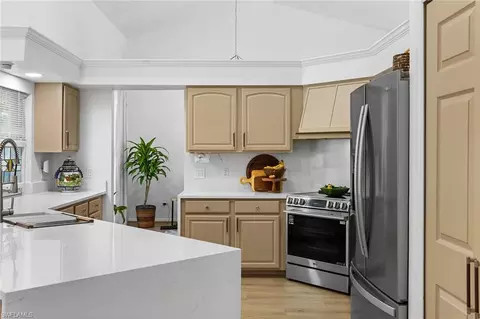 Kitchen - 3261 8th Ave SE, Naples, FL 34117 photo 3 of 8