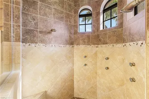 Bath - 1733 Supreme Ct, Naples, FL 34110 photo 3 of 5