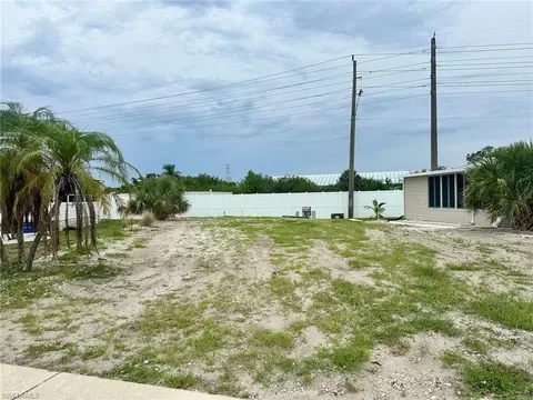 11150 Bayside Ln, Fort Myers Beach, FL 33931