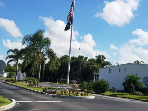 10 Jade Dr #10J, Naples, FL 34114