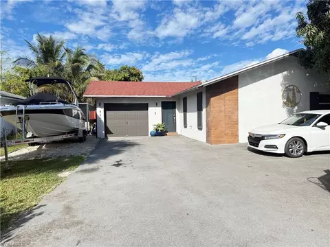 4207 Cindy Ave, Naples, FL 34112